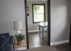 Immaculate and Beach Close, Bright and Comfortable - Encinitas