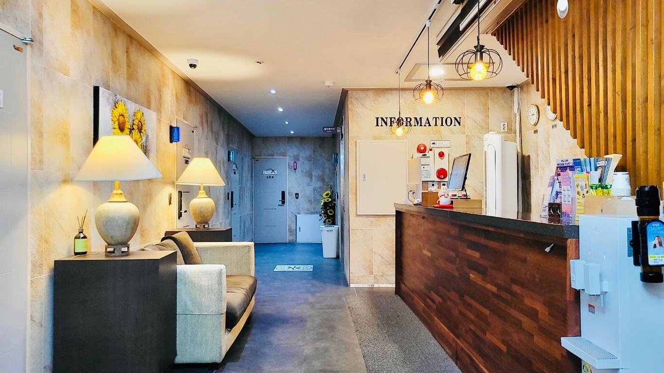 Myeongdong Peanut Hotel