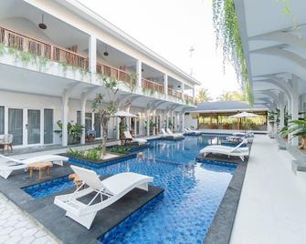 Sea Shell Resort - Gili Trawangan - Pool