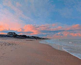 Canggu Cabana Resort & Spa by Ini Vie Hospitality - North Kuta - Beach