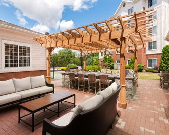 Homewood Suites by Hilton Buffalo-Amherst - Amherst (New York) - Binnenhof