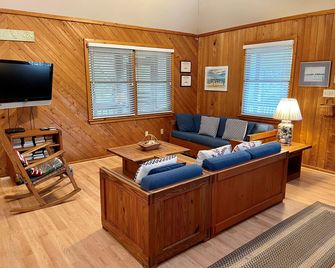 Lookout: Popular dog friendly home with comfortable interior. - Ocracoke - Sala de estar