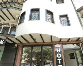 Hotel Cleon - Prizren - Building