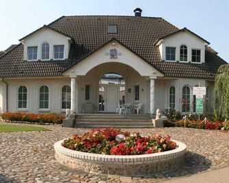 Holiday room rowboat - apartments Machnitzki - Groß Nemerow - Gebäude