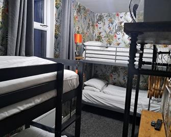 Vinnie's Family Hotel - Blackpool - Bedroom