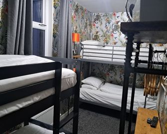 Vinnie's Hotel - בלקפול - חדר שינה