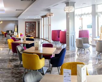 Royal Class Hotel - קלוז'-נאפוקה - מסעדה