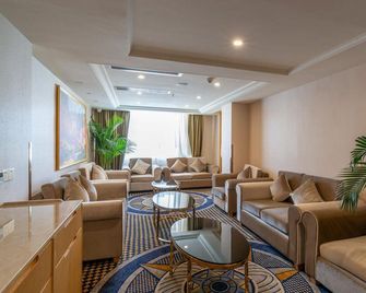 New World International Hotel - Huizhou - Лаунж