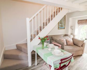 1 Manor Cottage, Pet Friendly, With A Garden In Stow-On-The-Wold - Stow-on-the-Wold - Pokój dzienny