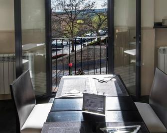 Hotel Puerta de la Santa - אבילה - מרפסת