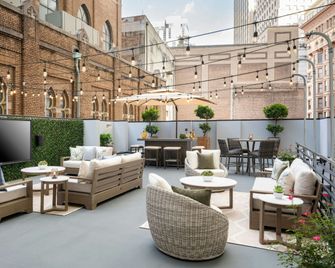 Renaissance New Orleans Pere Marquette French Quarter Area Hotel - New Orleans - Bar