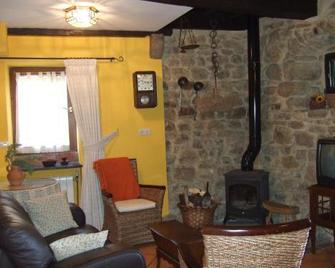 Casa Rural Moradiellos - Las Arenas - Huiskamer