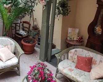 Au Bel Air - Avallon - Innenhof