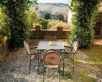 Ravishing Apartment in a Farmhouse With Swimming Pool, in the Chianti Area - San Casciano Val Di Pesa - Patio