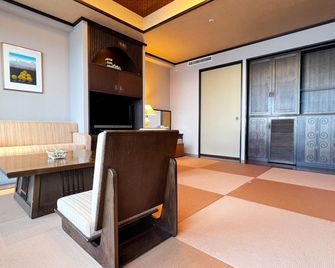 Lake Saroma Tsuruga Resort - Kitami - Living room