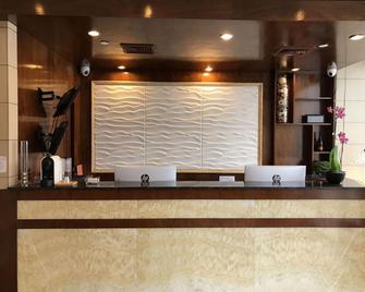 Hotel Mimosa - New York - Front desk