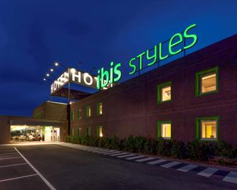 Ibis Styles Lleida Torrefarera - Lleida - Gebäude