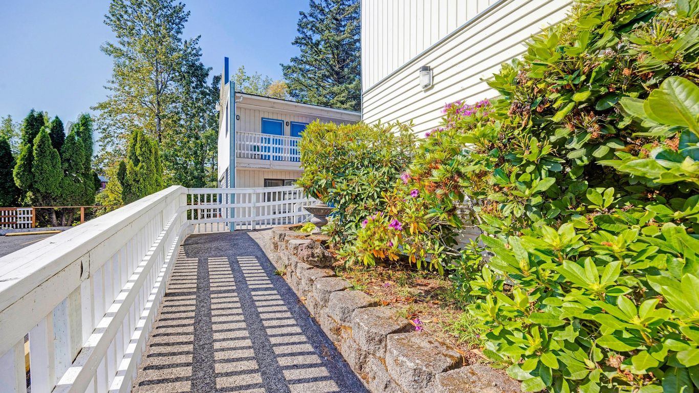 Capital O Stevenson Inn Riverside