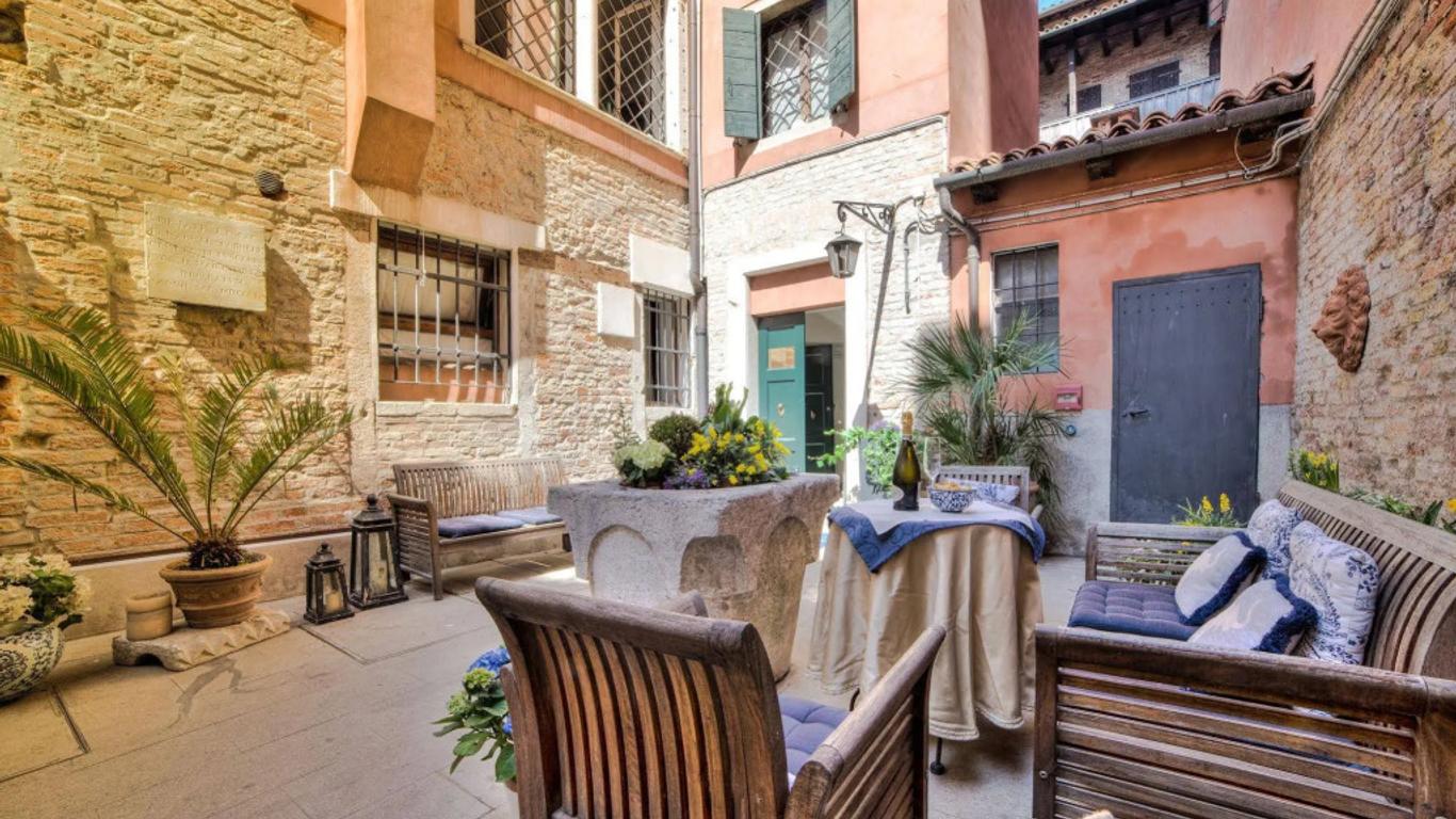 Ca' Della Corte