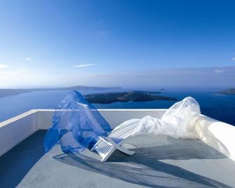 Altana Heritage Suites - Imerovigli - Balcony