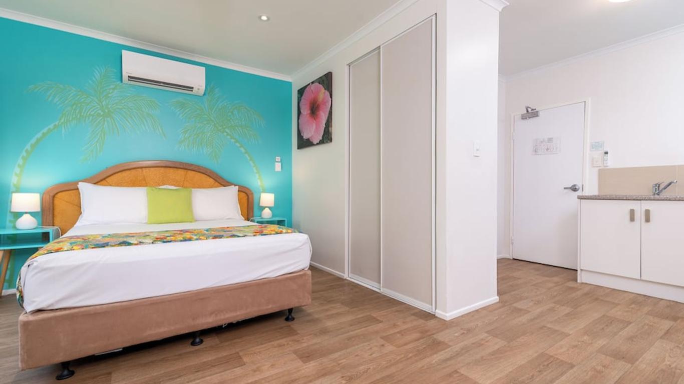 Port Douglas Motel