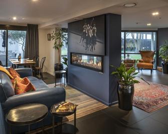 Hotel Montreal - כרייסטצ'רץ' - סלון