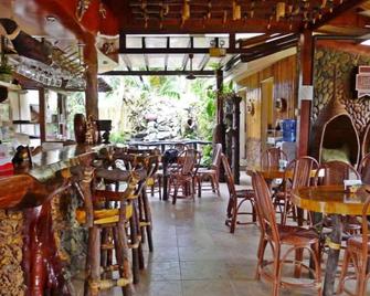 OYO 676 Casa Fuerte B&b - Puerto Princesa - Restaurant