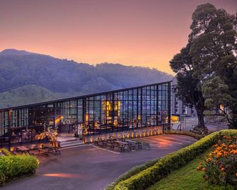 The Golden Ridge Hotel - Nuwara Eliya