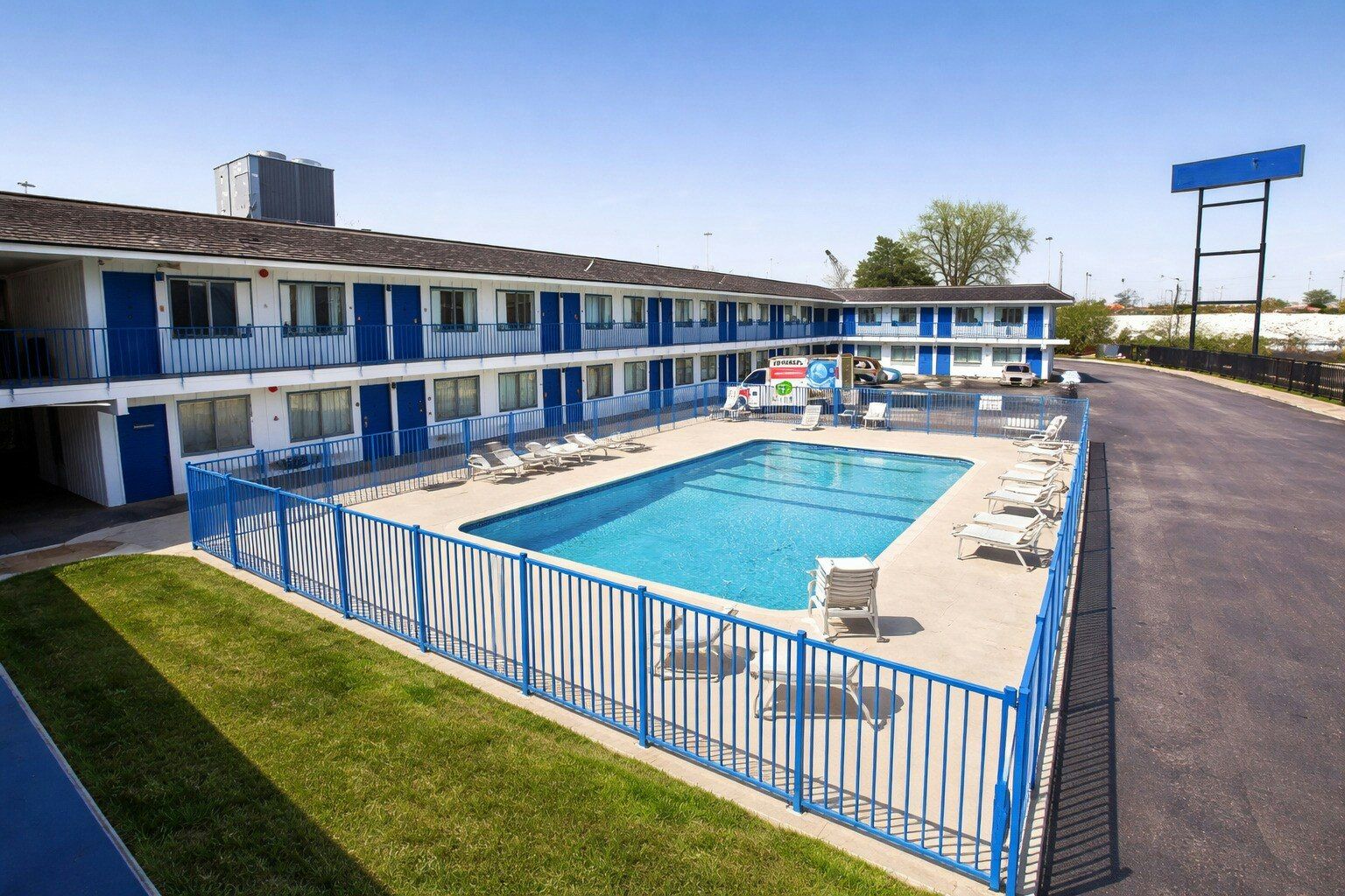 Express Inn Near Columbus Airport - Brice - Edificio