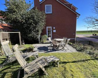 Cozy vacation apartment for 2 people with a beautiful terrace - Juist - Innenhof