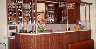 Gostiniy Dvor - Mineralnye Vody - Bar