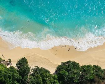 The Perfect Family Destination - Kahuku - Beach