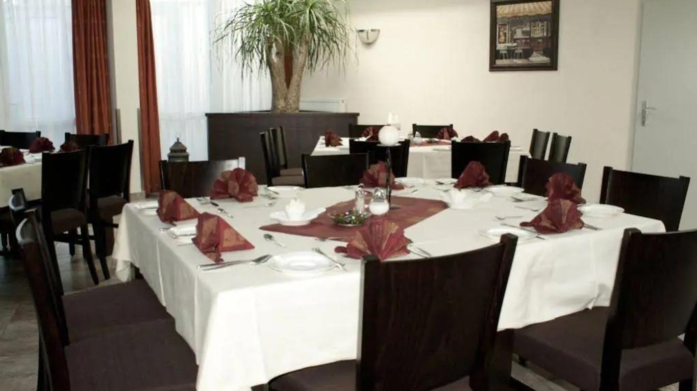 Airport Hotel Jägerhof Weeze