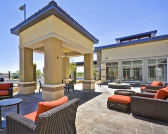 Hilton Garden Inn Phoenix/Tempe Asu Area - Tempe - Uteplats