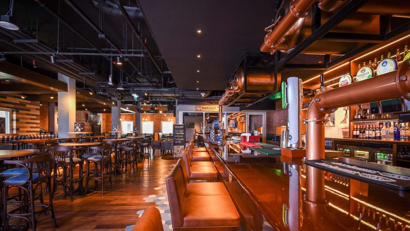 杜拜投資公園普瑞米爾酒店 - 杜拜