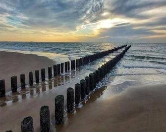 Apartment in Koudekerke near Sandy Beach - Koudekerke - Strand