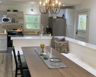 Newly remodeled Cottage, modern and charming - Diboll - Cocina