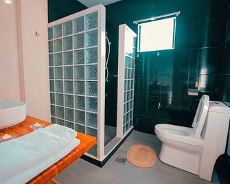 Kingswick Residences & Lodge - Dumaguete - Łazienka