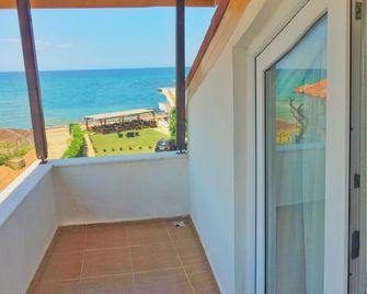 Ergul Apart Hotel - Cebeci - Balcony