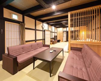 Katsuragi Onsen Happu-no-yu - Katsuragi - Sala de estar
