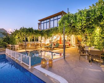 Thalassies Nouveau - Limenaria - Pool