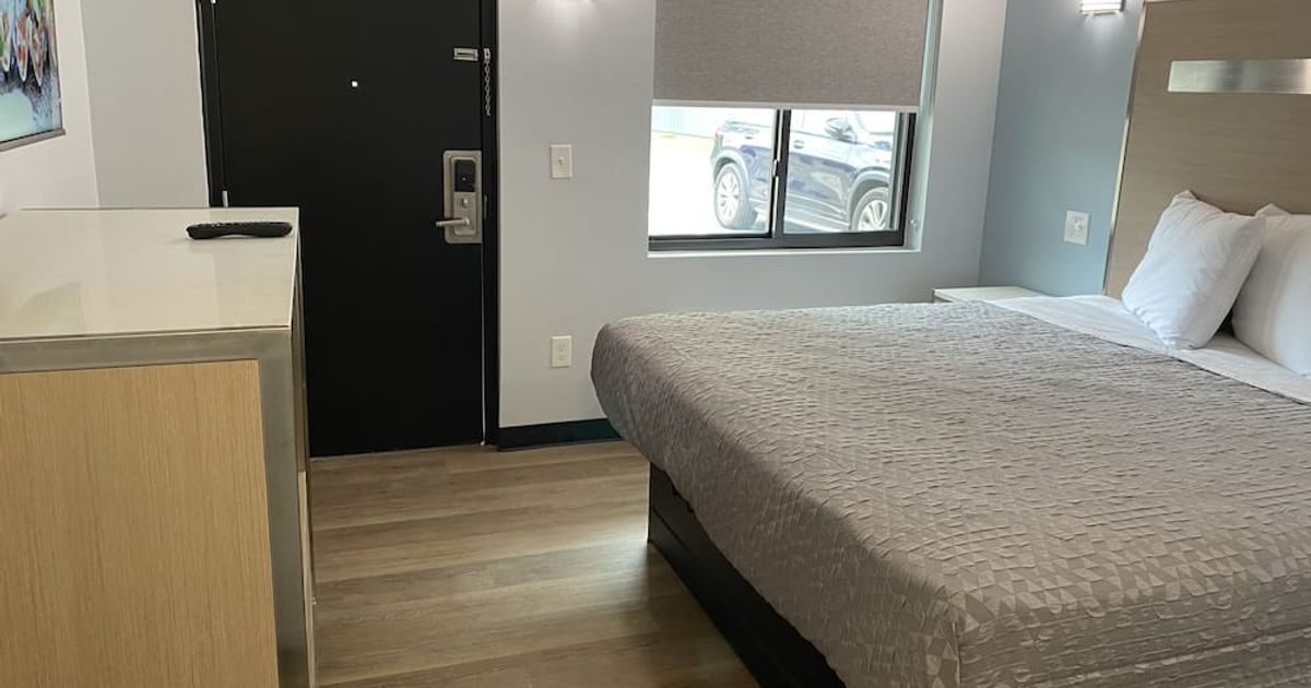 Holly Hill Motel from 85. Keansburg Hotel Deals & Reviews KAYAK