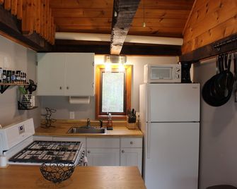 White Mountain Cozy Cottage with Touch of Modern - Campton - Cocina