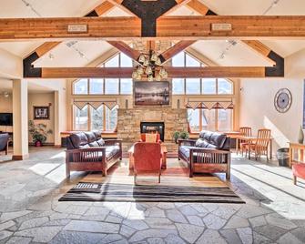 Walk to Lifts Studio with Hot Tub in Keystone! - Keystone - Lounge