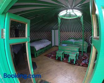Yourtes Olachat proche Annecy - Faverges-Seythenex - Schlafzimmer