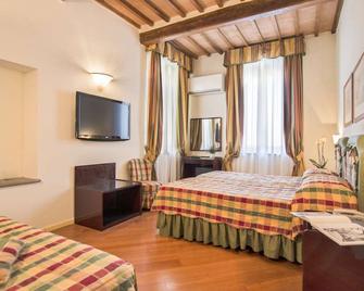 Hotel Italia - סיינה - חדר שינה