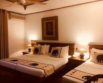 Hotel Casamara - Kandy - Bedroom