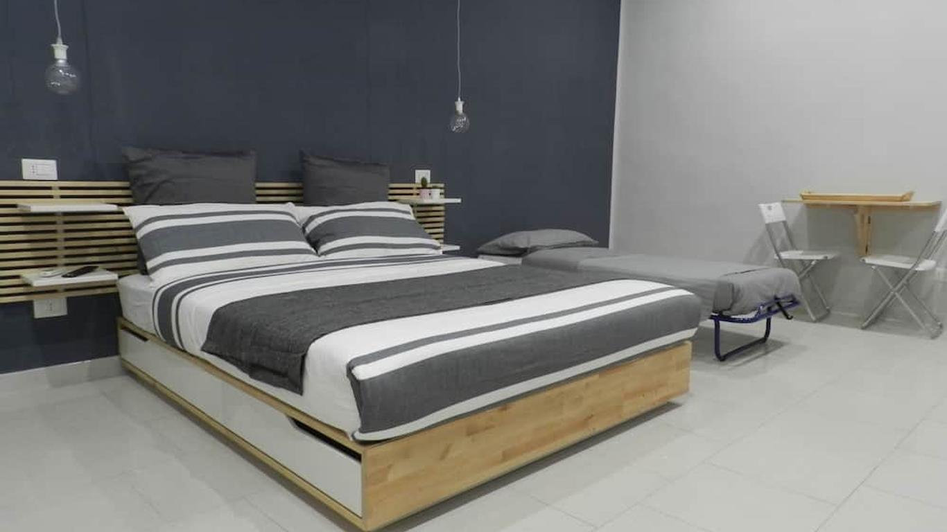 Mola Rooms