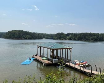 Lake Haven Lodge - Wilkesboro