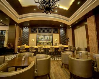 Goldfinch Hotel Delhi Ncr - Faridabad - Bar